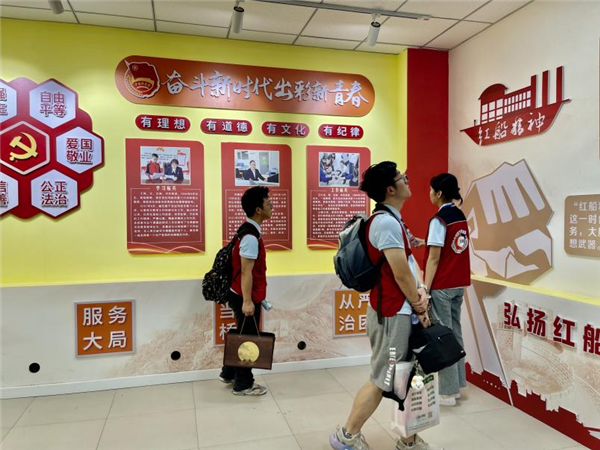 伟德国际1946学子赴新疆开展暑期“三下乡”社会实践_fororder_图片2
